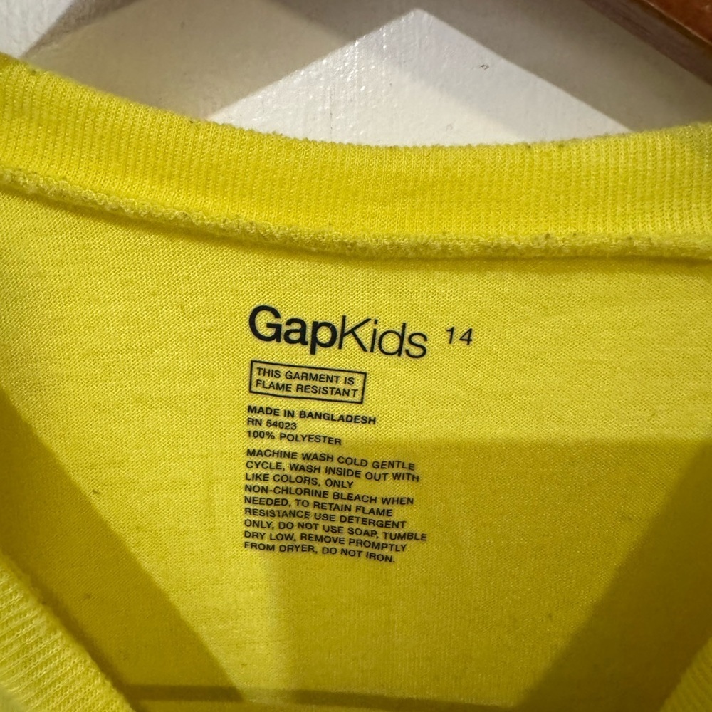 GAP Yellow Surf Camp Tee - Short Sleeve. Size Youth 14. - Picture 3 of 4